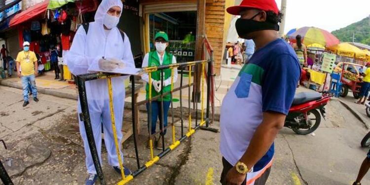 No aplica para acceso a los centros comerciales