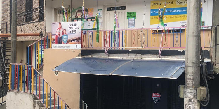 Centro infantil donde denunciaron el presunto abuso sexual de 14 niños en Medellín.