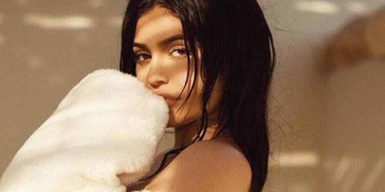 Kylie-Jenner1.jpg