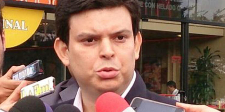 Alejandro Lyons, exgobernador de Córdoba. Alejandro Lyons, exgobernador de Córdoba.