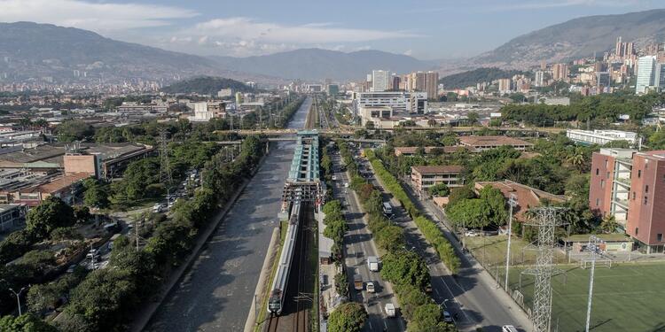 MetrodeMedellinFotoOficial1.jpg