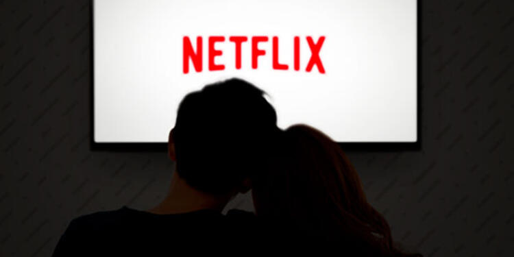 Netflix-Facebook.jpg