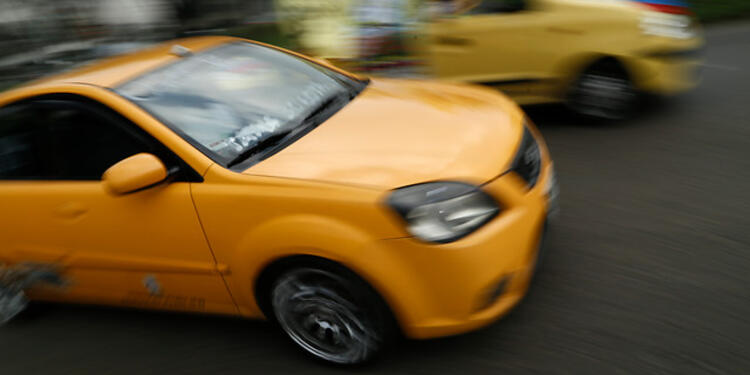 Taxis-LA-FM-Colprensa1.jpg
