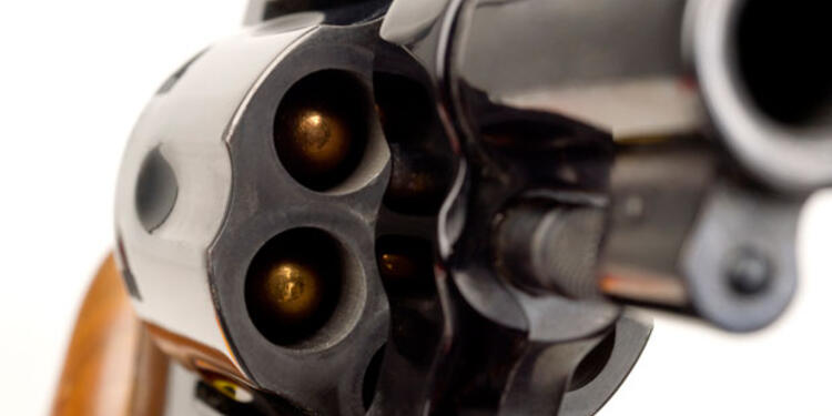 Pistola - Arma de fuego - Revólver Pistola - Arma de fuego - Revólver