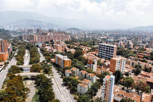 Robo en edificio forum medellin