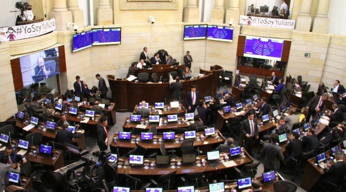 @SenadoGovCo-LAFM.jpg