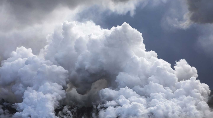 Nubes tóxicas creadas por lava de volcán Kilauea Nubes tóxicas creadas por lava de volcán Kilauea