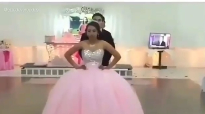 Quinceañera protagoniza versión cursi del Scooby Doo Pa Pa Quinceañera protagoniza versión cursi del Scooby Doo Pa Pa
