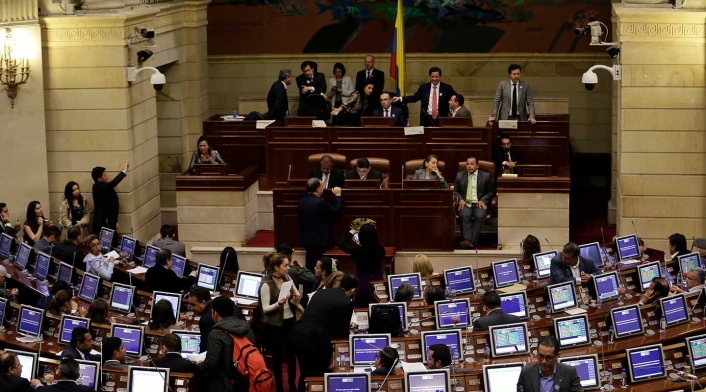 Cámara de Representantes La Cámara de Representantes lleva sin servicios de conectividad aproximadamente siete días.