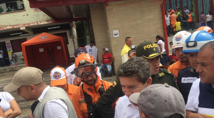Gobernador Luis Pérez en los albergues de afectados por emergencia en Hidroituango Gobernador Luis Pérez en los albergues de afectados por emergencia en Hidroituango