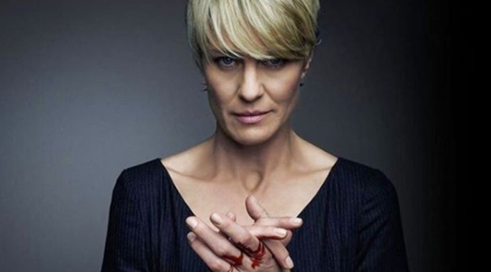 Robin Wright en su papel de Claire Underwood / Tomada de la cuenta de Instagram robingwright Robin Wright en su papel de Claire Underwood / Tomada de la cuenta de Instagram robingwright