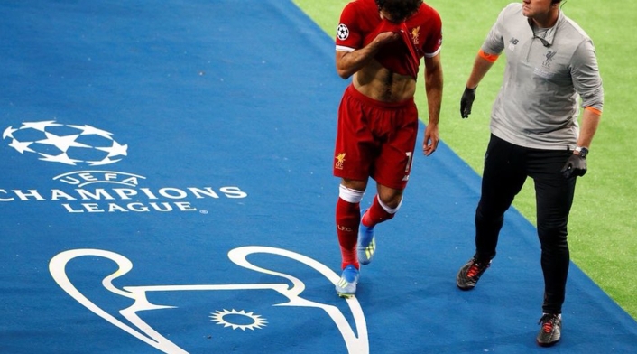 Mohamed Salah llora tras salir del campo de Kiev Mohamed Salah llora tras salir del campo de Kiev