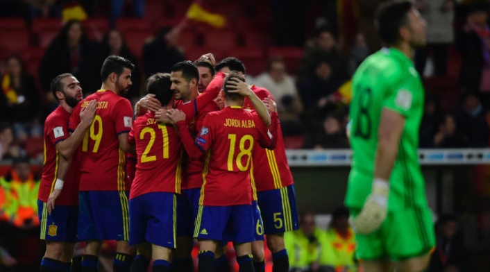 La Selección de España celebrando un triunfo. La Selección de España celebrando un triunfo.