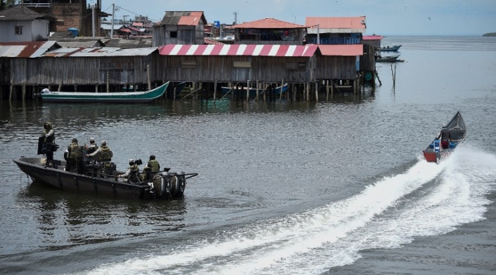 La Armada Nacional patrullando Tumaco (Nariño), en la frontera con Ecuador La Armada Nacional patrullando Tumaco (Nariño), en la frontera con Ecuador