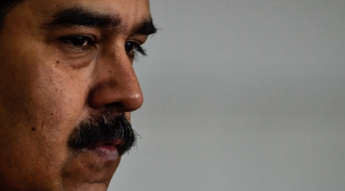 El gobierno de Nicolás Maduro enfrenta una seria crisis económica El gobierno de Nicolás Maduro mantiene una constante crisis diplomática con Estados Unidos El gobierno de Nicolás Maduro enfrenta una seria crisis económica