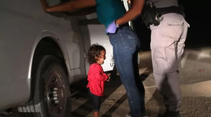Niños separados de sus padres inmigrantes en la frontera de EE.UU.
