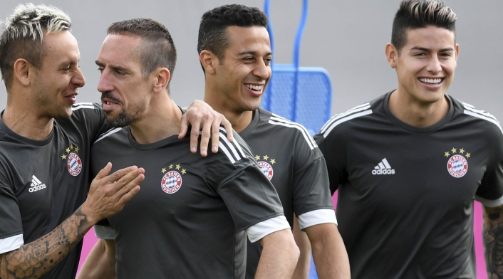 Thiago Alcántara junto a Rafinha, Franck Ribery y James Rodríguez en el Bayern Múnich