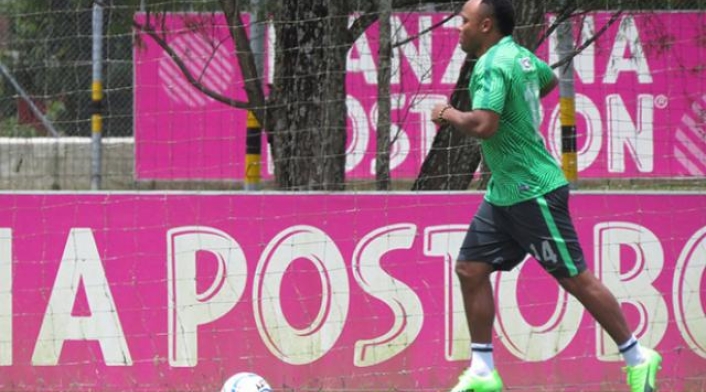 Camilo Zúñiga entrenando con Atlético Nacional