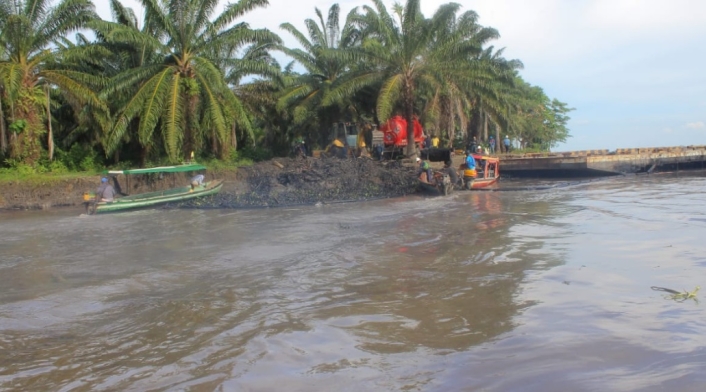 Ecopetrol confirmó reparación del tubo que generó vertimiento de crudo sobre el Magdalena Ecopetrol confirmó reparación del tubo que generó vertimiento de crudo sobre el Magdalena