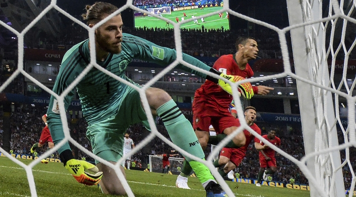 David De Gea y Cristiano Ronaldo en el encuentro España vs Portugal