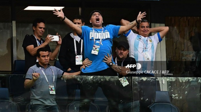De manera insólita se comportó Diego Maradona en el partido entre Argentina y Nigeria