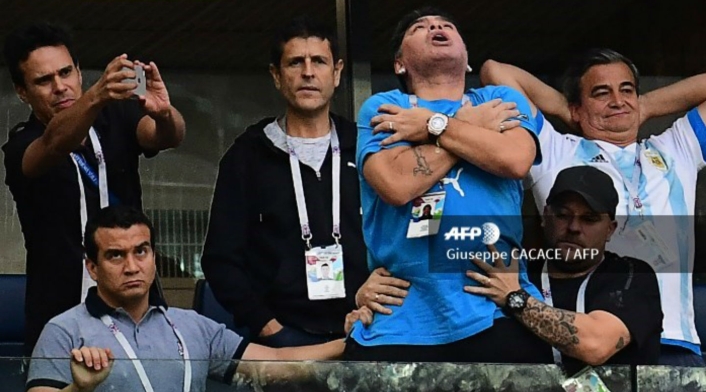 De manera insólita se comportó Diego Maradona en el partido entre Argentina y Nigeria