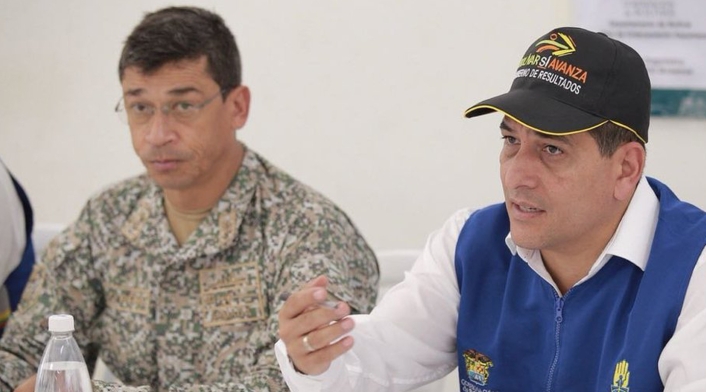 Dumek Turbay en rueda de prensa