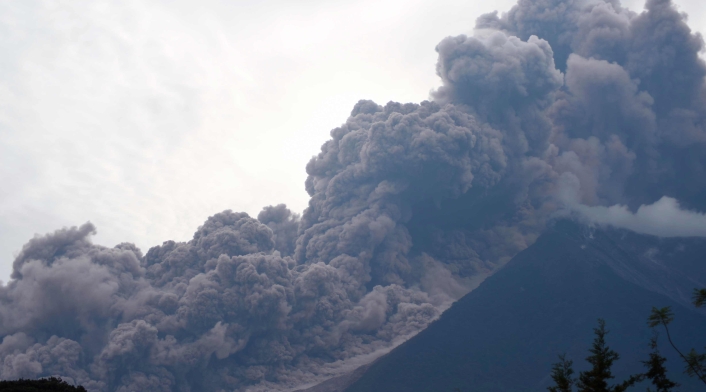 La erupción del volcán de Fuego de Guatemala La erupción del volcán de Fuego de Guatemala