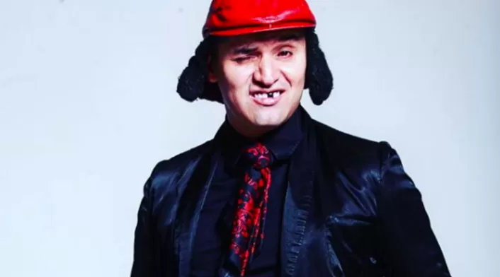 Gerly Hassam, humorista colombiano, protagonista de High School Distrital.