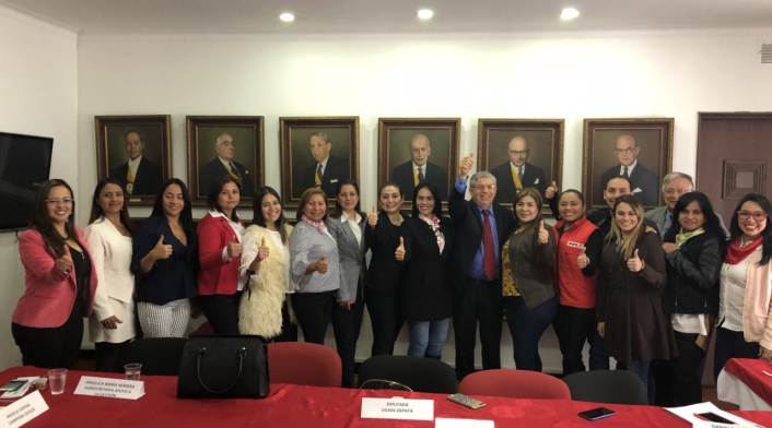 Mujeres del Liberalismo se alinean con Gaviria para apoyar a Duque