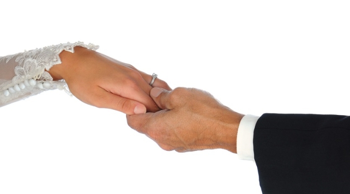 De acuerdo al fallo de la Corte, en el matrimonio las partes están obligadas a cumplir los compromisos que emergen del acto.