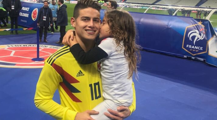 Salomé acostumbra acompañar a su padre en los juegos de Selección