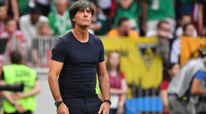 Joachim Löw en el debut de su selección frente a México
