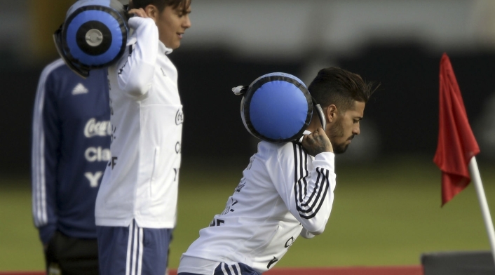 El centrocampista argentino Manuel Lanzini