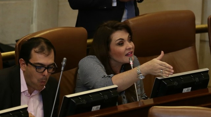 La representante es investigada por su supuesta responsabilidad en ofrecimientos para favorecer su reelección La representante es investigada por su supuesta responsabilidad en ofrecimientos para favorecer su reelección
