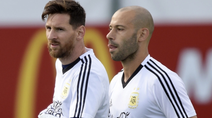 Lionel Messi y Javier Maschenano en concentración con la Selección Argentina