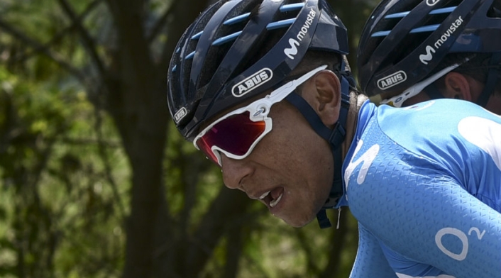 Nairo Quintana sufrió el pinchazo de sus dos ruedas en la primera etapa del Tour Nairo Quintana sufrió el pinchazo de sus dos ruedas en la primera etapa del Tour