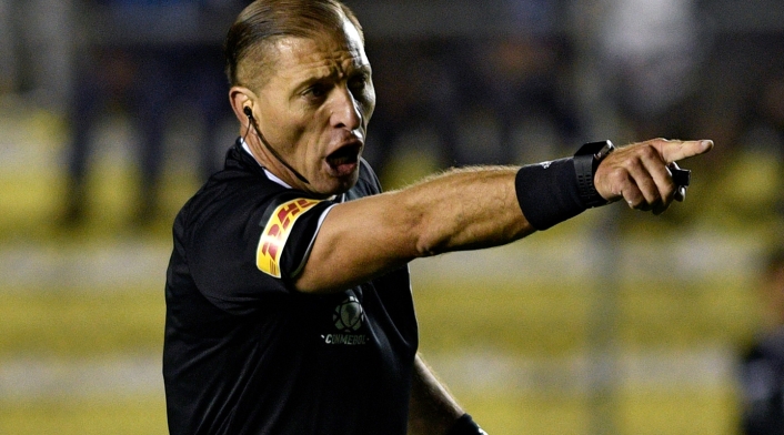 Néstor Pitana, árbitro argentino