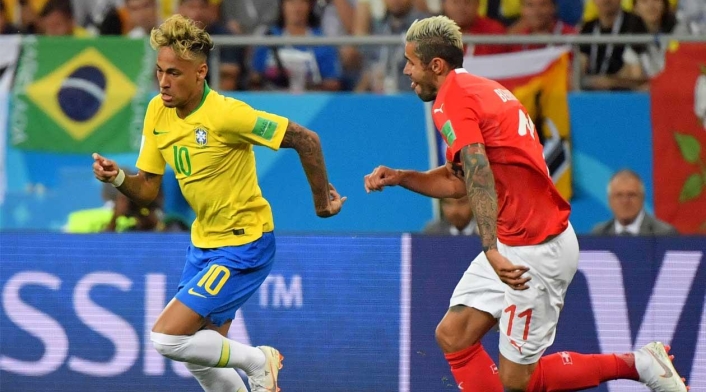 Neymar volvió a jugar un partido oficial con la selección brasileña Neymar volvió a jugar un partido oficial con la selección brasileña