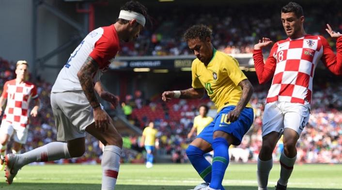 Neymar ante Croacia Neymar ante Croacia