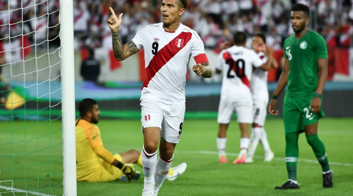 Paolo Guerrero tras anotarle a Arabia Saudita Paolo Guerrero tras anotarle a Arabia Saudita
