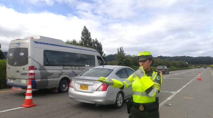 Policía de Tránsito Policía de Tránsito