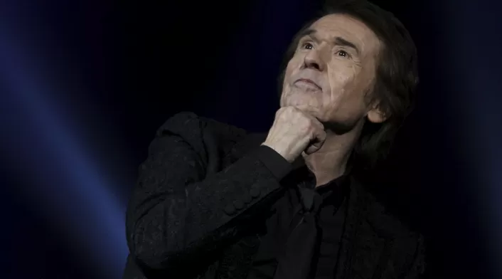 El cantante español Raphael
