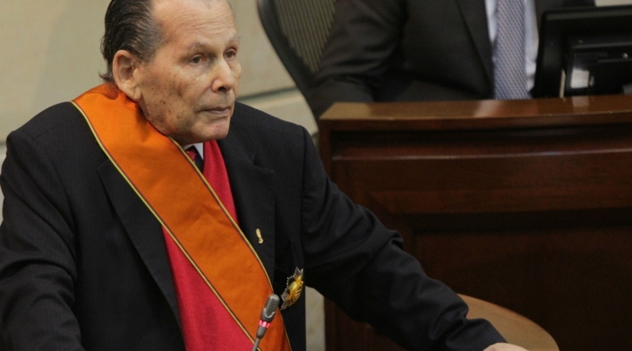 Roberto Gerlein en su despedida del Senado Roberto Gerlein en su despedida del Senado