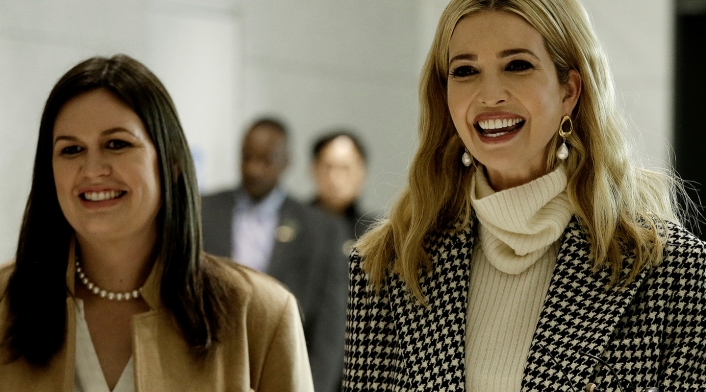 Sarah Sanders e Ivanka Trump, hija de Donald Trump, en Incheon (Corea del Sur), el 23 de febrero de 2018