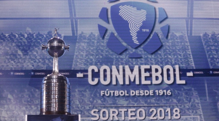 El trofeo de la Copa Libertadores