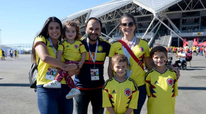 Colombianos siguen a la Selección Colombia en el Samara Arena Colombianos siguen a la Selección Colombia en el Samara Arena