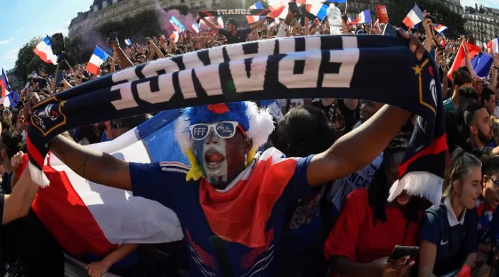Franceses gritan consignas en 'zona de aficionados' tras quedar campeones de la cita orbital Franceses gritan consignas en 'zona de aficionados' tras quedar campeones de la cita orbital