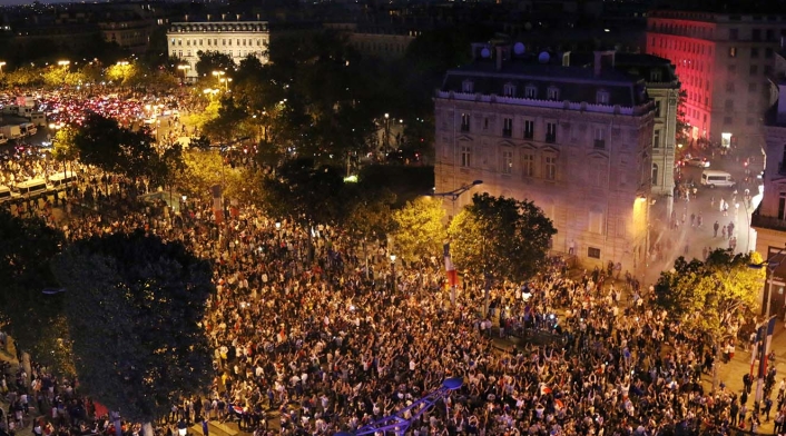 Paris festeja el paso de Francia a la final del mundial de Rusia
