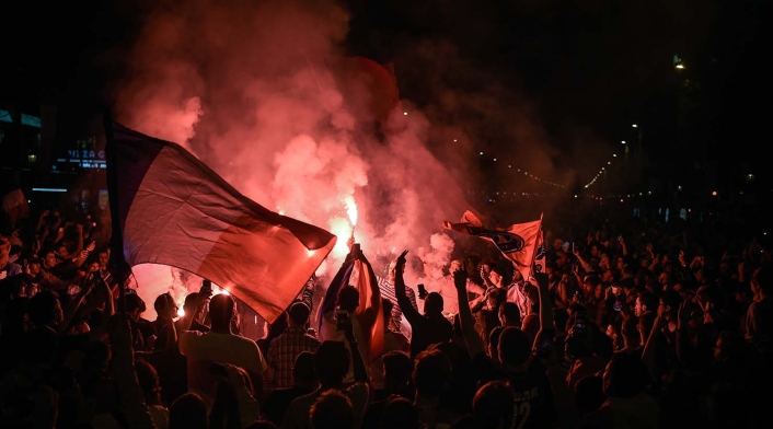 Hinchas celebran el paso de Francia a la final del mundial de Rusia